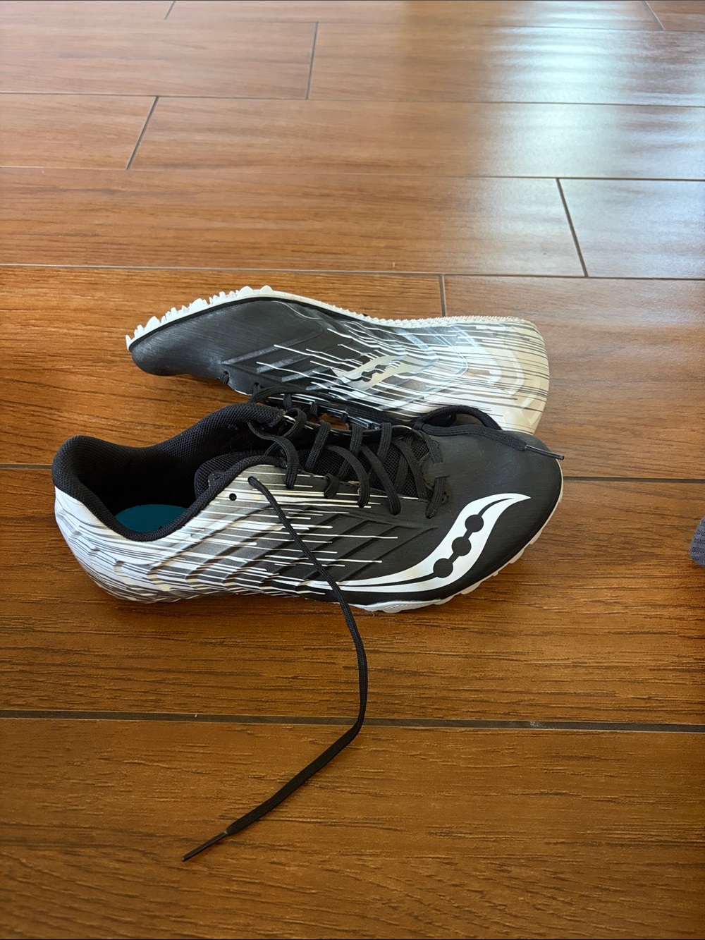 Saucony Black and White Unisex Track cleats